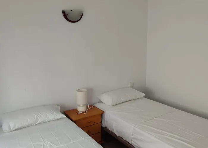 Reyes * 丰希罗拉